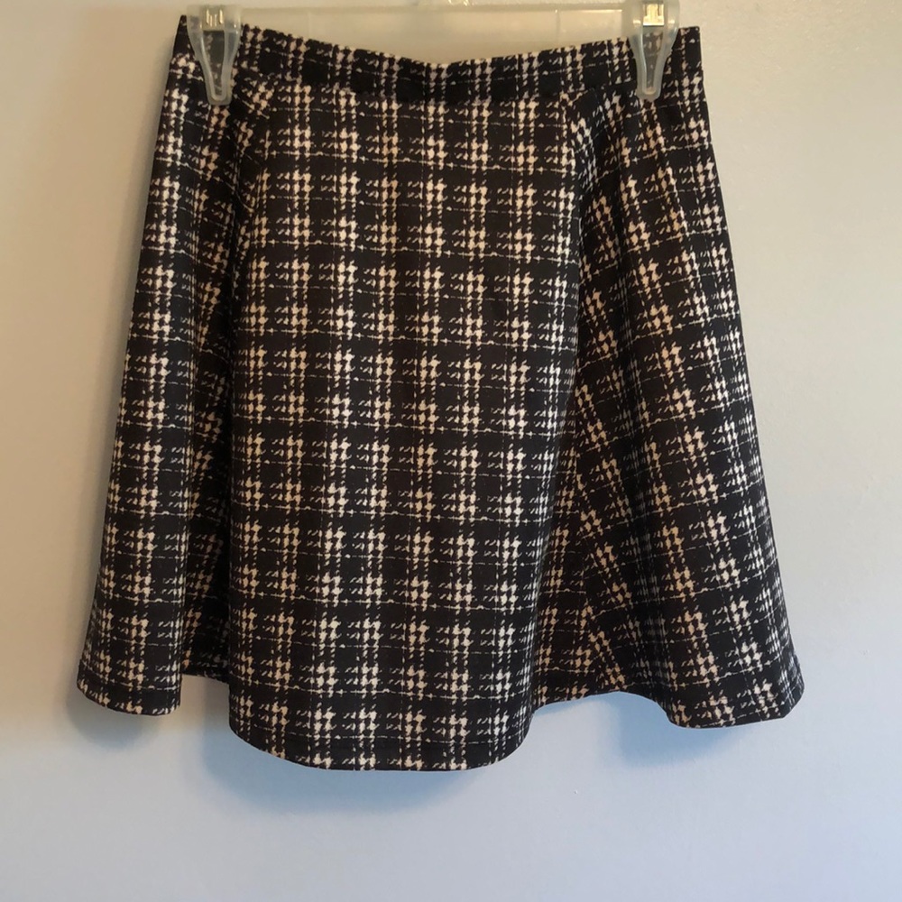 black and white skater skirt